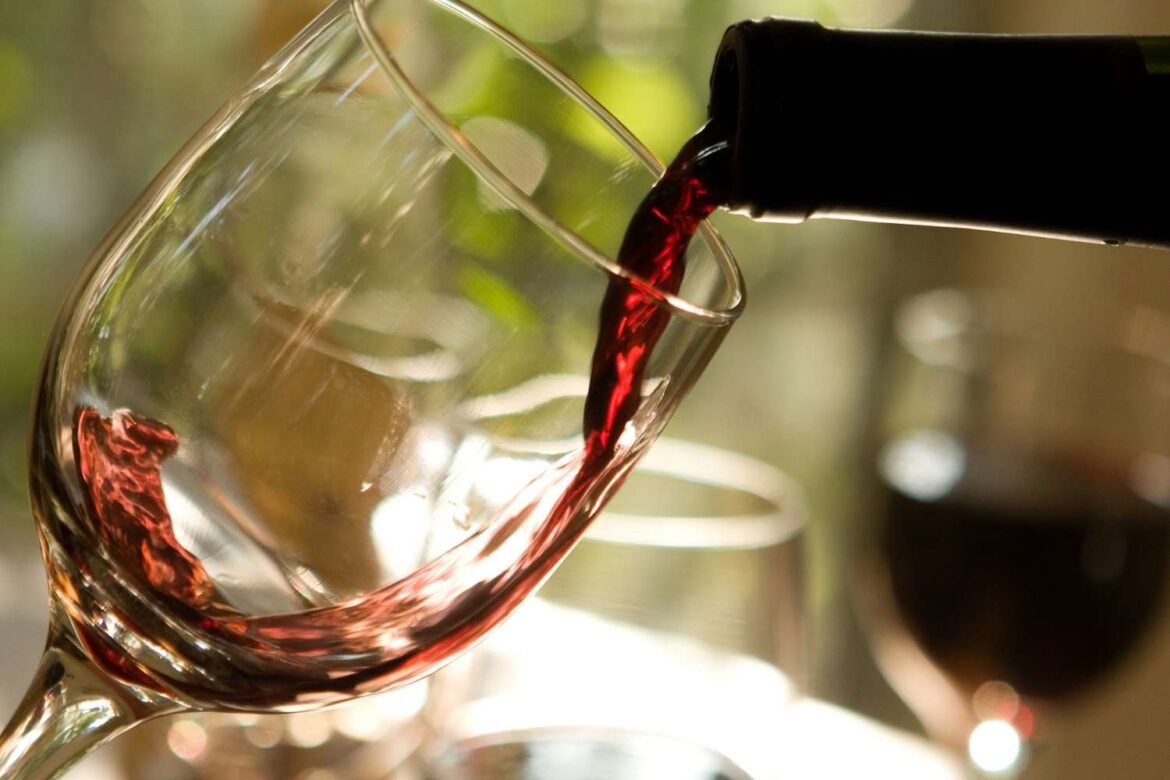 Les bases de la dégustation de vin en 5 étapes simples