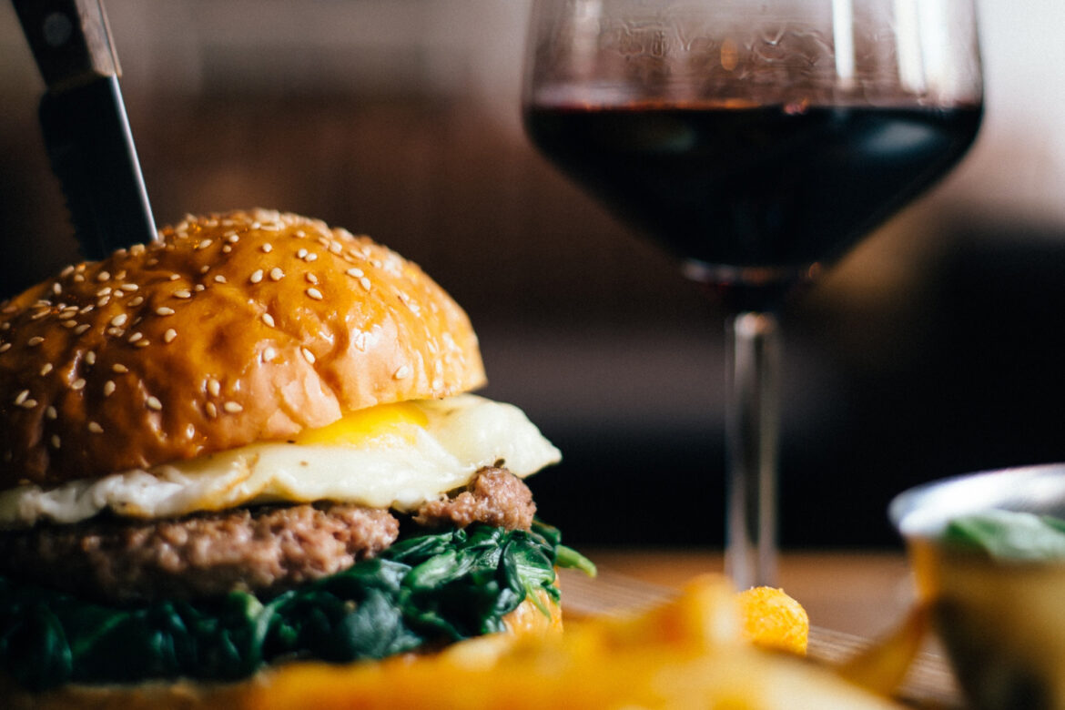Quel vin boire avec un burger